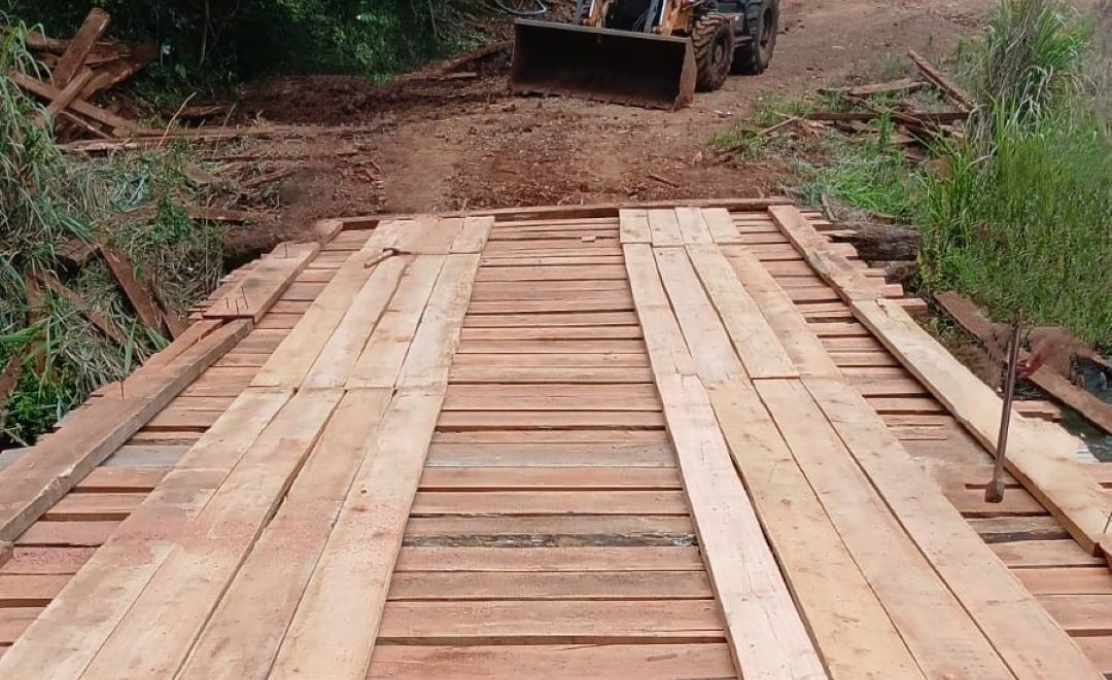 Secretaria de Obras e Urbanismo finaliza ponte que liga Pranchita a Pérola do Oeste