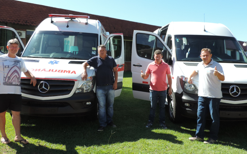 Mais uma van para transporte de pacientes