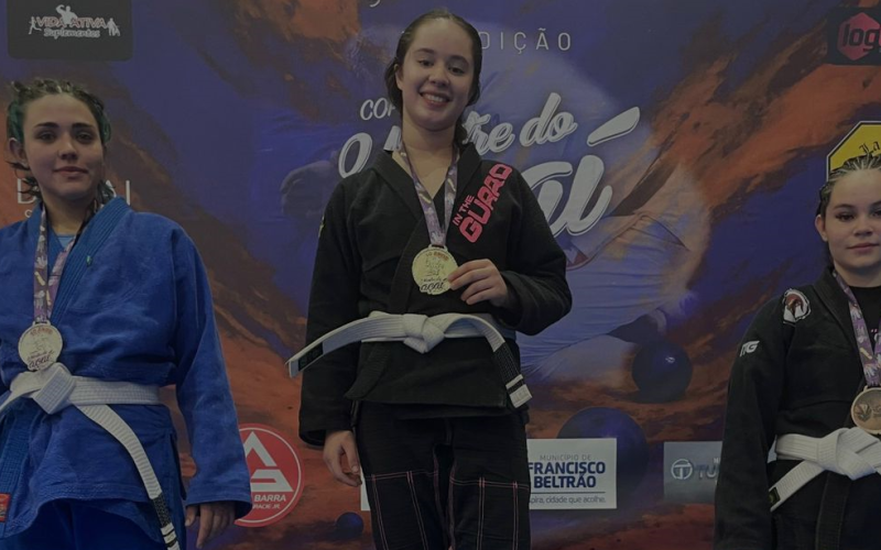 Atleta de Pranchita conquista ouro em seu primeiro campeonato de Jiu-Jitsu