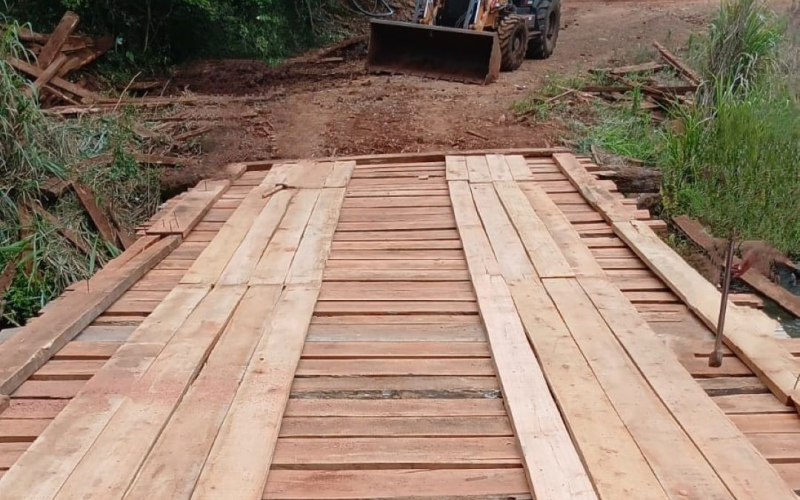 Secretaria de Obras e Urbanismo finaliza ponte que liga Pranchita a Pérola do Oeste