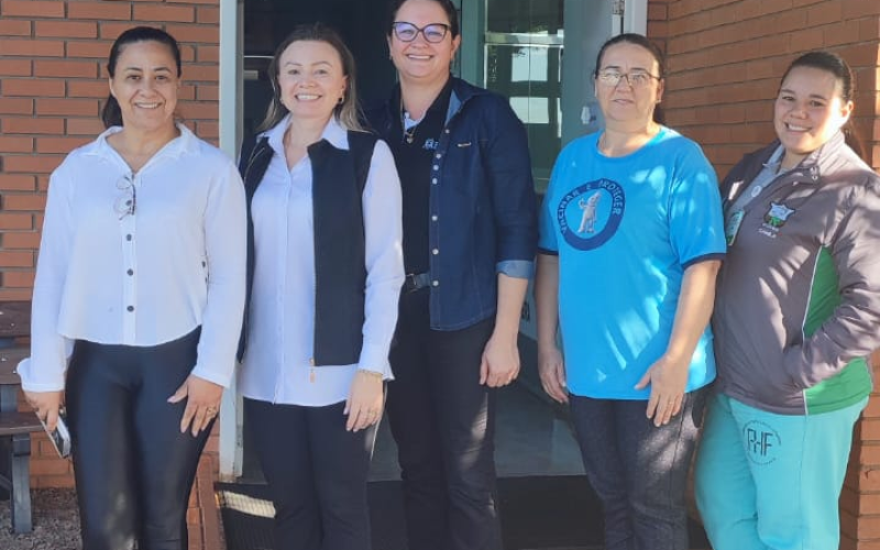 Profissionais do hospital Nossa senhora de Fatima do Município de Missal-PR visitam Fundação Hospitalar da Fronteira