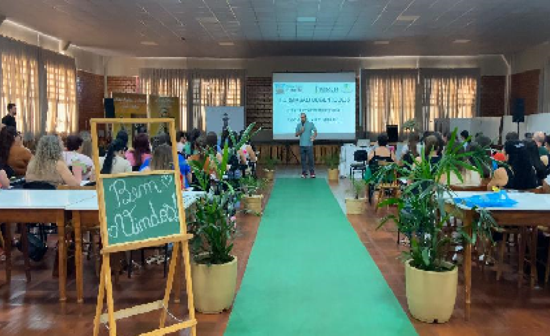 Professores da Rede Municipal participam de palestra sobre planejamento no início do ano letivo