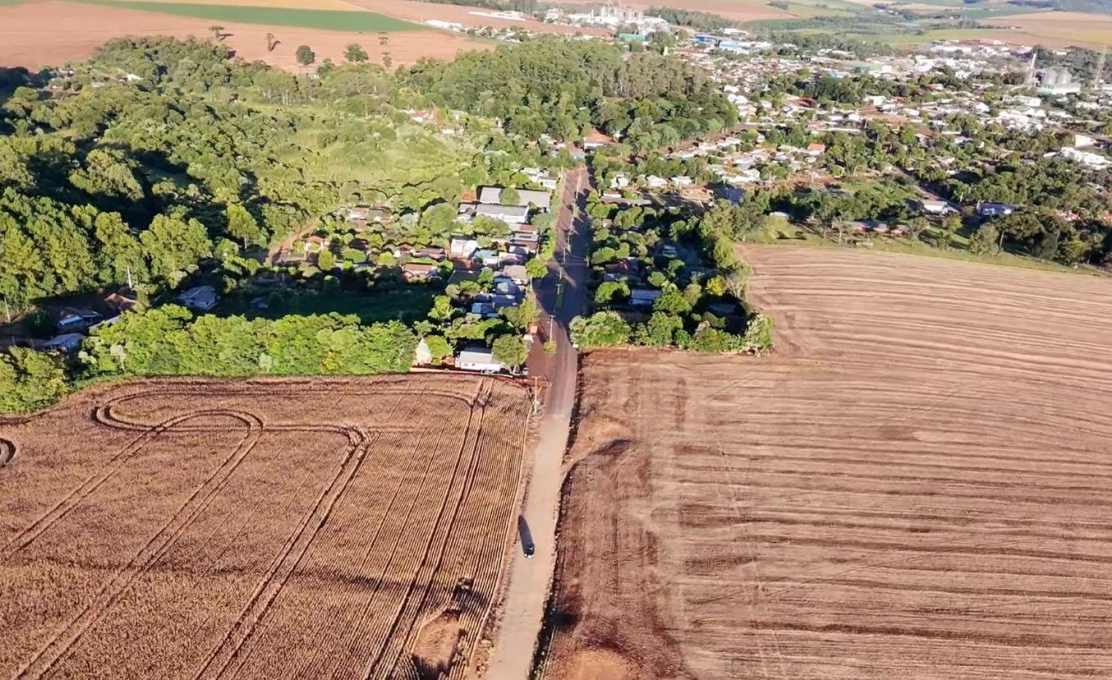 Sonho que se torna realidade: Administração Municipal anuncia pavimentação asfáltica de 7 k...