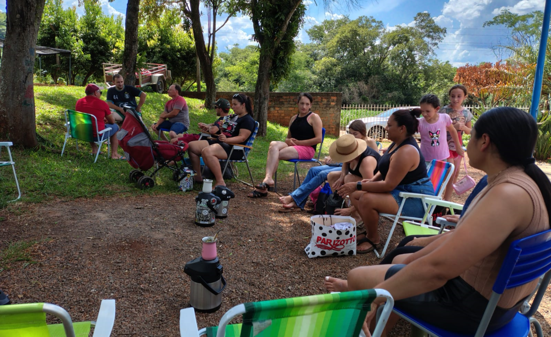 Confraternização reúne comunidade escolar da E.M. Rural Santa Zolin Bolzan em um dia de alegr...