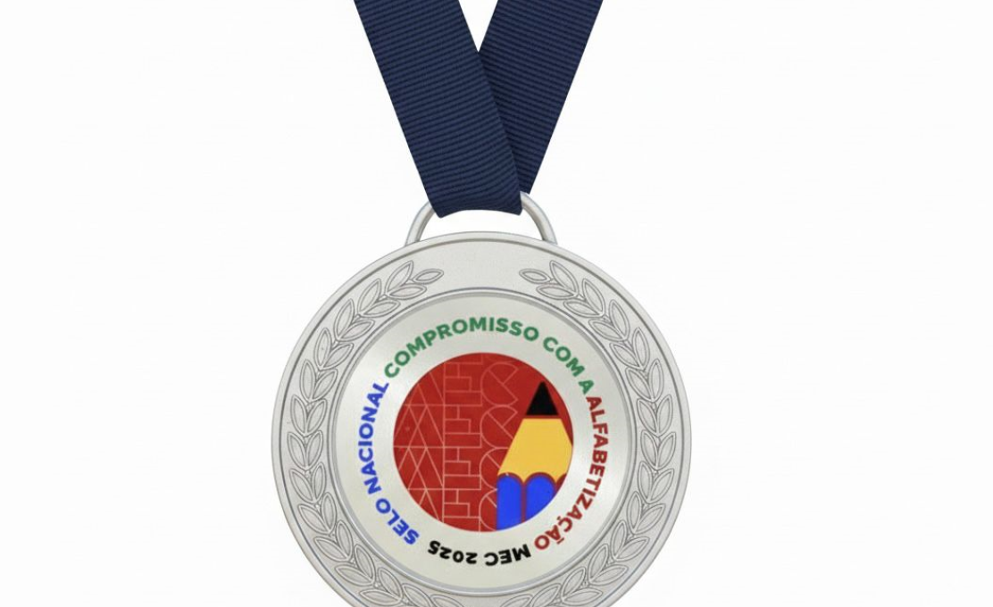 Pranchita conquista Selo Prata no Compromisso Nacional Criança Alfabetizada