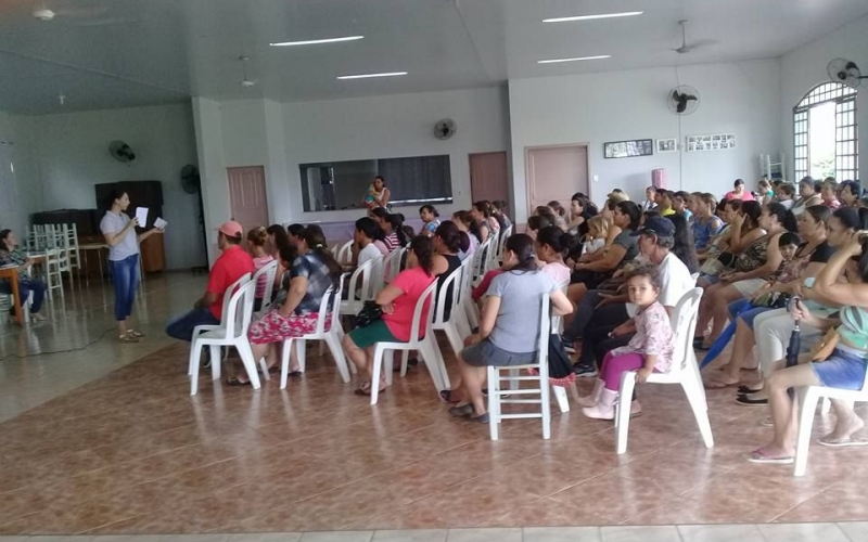 Reunião com usuários do Bolsa Família e Família Paranaense
