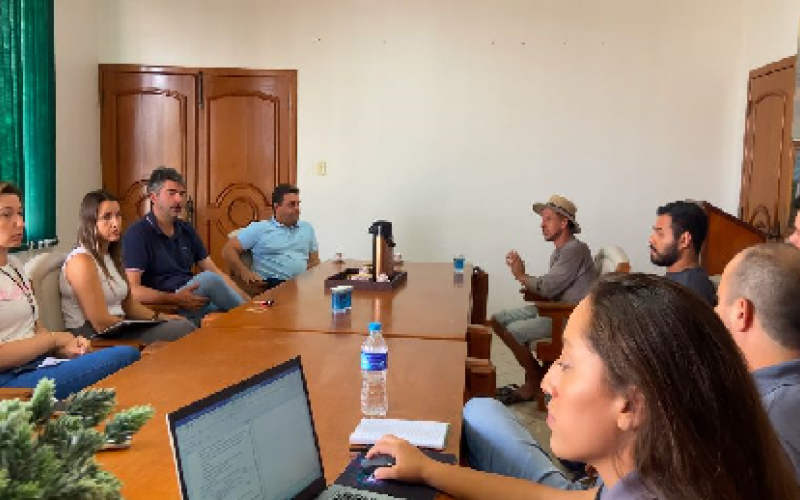 Administração Municipal realiza reunião para fortalecer a conscientização sobre a separação do lixo