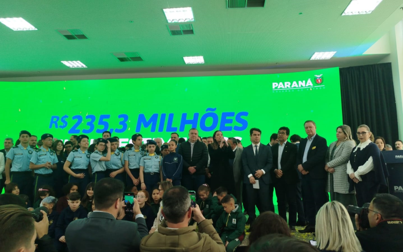 Pranchita participa de grande evento da Educação com anúncios de novos investimentos para o ensino paranaense